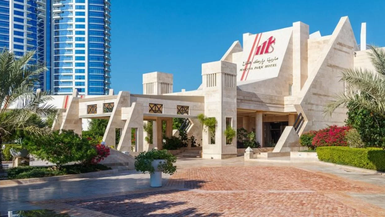 بهترین هتل های نزدیک ساحل مرجان کیش؛ تفریح و خوشگذرانی در قلب جزیره 6 هتل مارینا پارک کیش