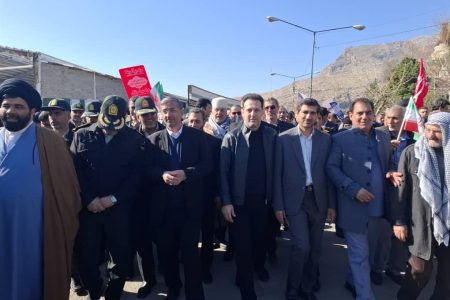 حضور آرش میراسماعیلی به همراه استاندار لرستان در راهپیمایی ۲۲ بهمن