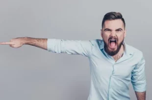 ۵ ویژگی مدیران غیرحرفه‌ای - چطور