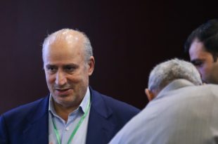 تاج: لیگ برتر ۱۸ تیمی نمی‌شود