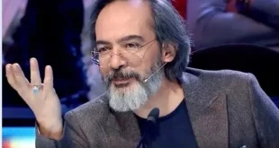 کارن همایونفر چهره برتر هنر انقلاب در سال ۱۴۰۳ شد+ فیلم