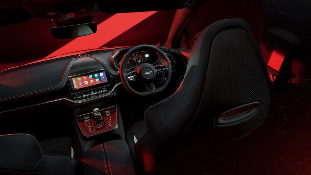 استون مارتین DBX S معارفه شد، قوت زیاد تر، وزن کمتر، اگزوز دلنشینتر!_دلچسب 6 Aston Martin DBX S introduced, more power, less weight, more attractive exhaust!