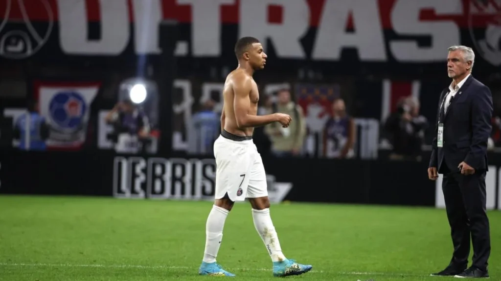 ۱۰ فوتبالیست مشهوری که تتو ندارند_دلچسب 28 کیلیان امباپه