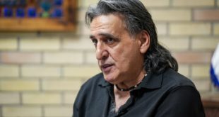 اشتباه بزرگ عابدزاده رفتن به پرسپولیس بود/این استقلال را فقط فرهاد مجیدی نجات می‌دهد