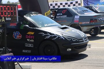 پیست موتورسواری هم تعطیل شد، کسی برکنار نشد