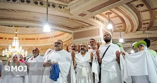 رئیس سازمان حج و زیارت پای حرف‌های زائران نشست