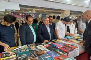 رئیس شورای اطلاع‌رسانی دولت از نمایشگاه کتاب تهران بازدید کرد
