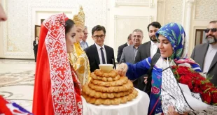 نادره رضایی به منظور شرکت در جشنواره بین المللی تئاتر های حرفه ای کشور تاجیکستان وارد این کشور شد