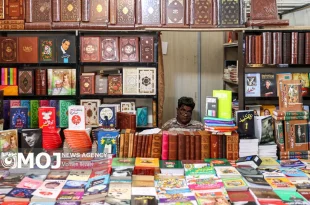 ناگزیر به بازتوزیع فضای غرفه های نمایشگاه کتاب بودیم