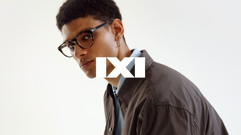 عینک فوکوس خودکار 