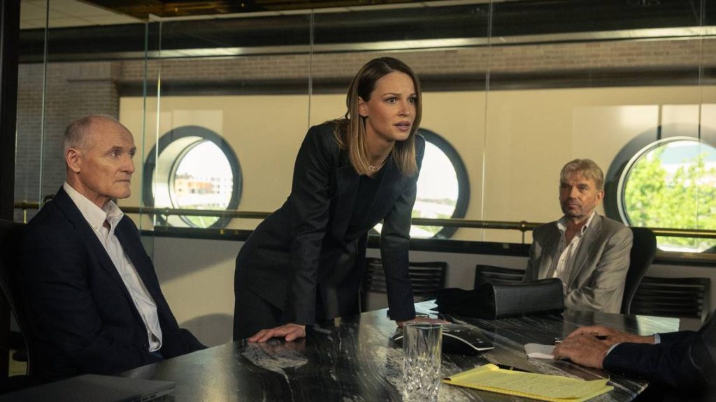 دلایل محبوبیت سریال لندمن ساخته تیلور شریدان_دلچسب 40 سریال لندمن شخصیت های زن