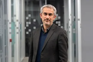 وزیر اقتصاد بر حمایت از اصناف برای رفع مشکلات ضروری تاکید کرد