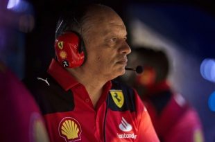 حمایت ولف از رئیسِ در آستانه اخراج فراری