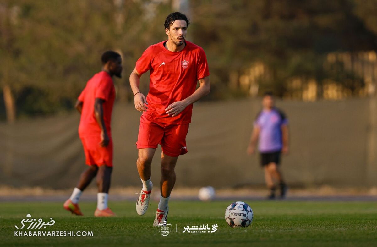 چند سورپرایز شوق انگیز برای سرخها/ زمان سوزی ممنوع 12 ترکیب احتمالی پرسپولیس مقابل فجر؛ چند سورپرایز هیجان انگیز!