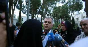 عرضه بنزین ویژه در جایگاه‌های خاص با قیمت بالای ۵۰ هزار تومان/بنزین معمولی گران نمی‌شود