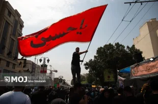 پیاده‌روی جاماندگان اربعین حسینی(ع) در تهران با شعار «عهد می‌بندم» برگزا شد