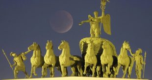 تصاویر ماه خونین