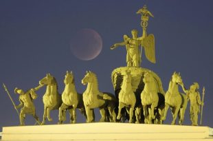 تصاویر ماه خونین