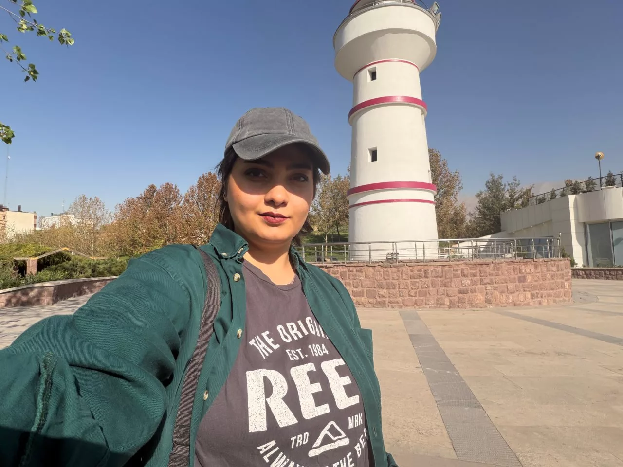 1759992743 904 درمورد این گوشی سریع قضاوت نکنید دلچسب.webp