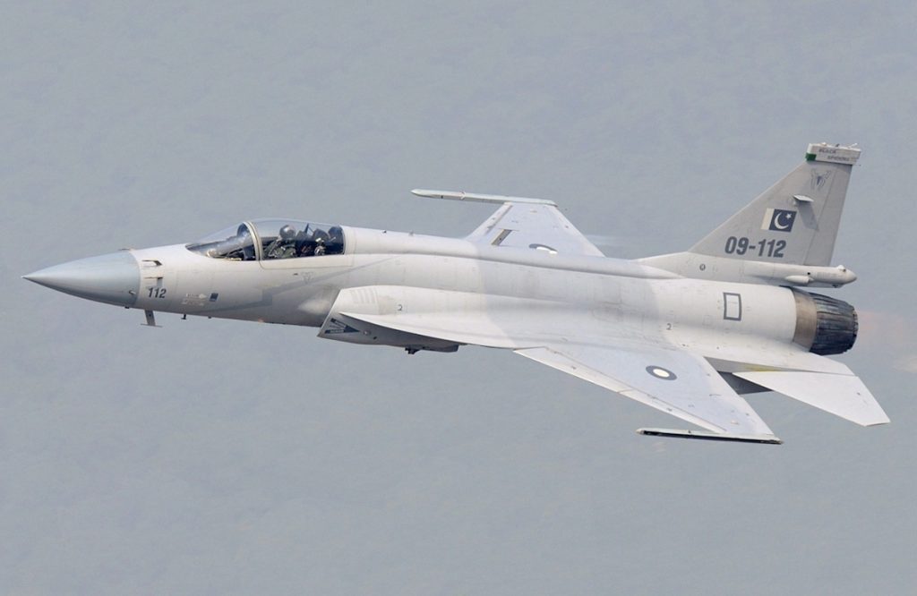 چه کشورهایی جنگندههای چینی میخرند؟_دلچسب 23 جنگنده JF-17 Thunder