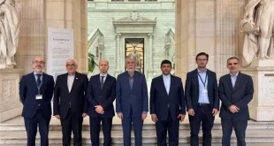 عباس صالحی با رئیس کتابخانه ملی اسپانیا گفت‌وگو کرد