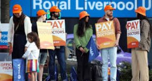 روز سوم از اعتصاب پنج‌روزه پزشکان جوان بریتانیا؛ پیشنهاد دولت کافی نیست