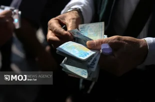 تأمین ۹.۷ میلیارد دلار ارز واردات کالا‌های اساسی و دارو توسط بانک مرکزی