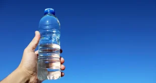 آب بطری‌های پلاستیکی