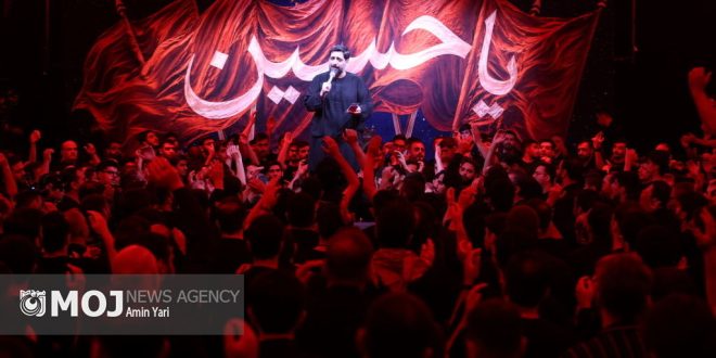عزاداری شب اول ماه محرم در هیئت ریحانه الحسین(ع)
